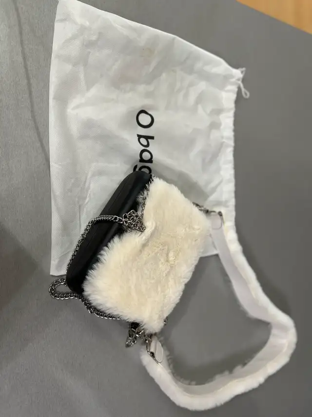 OBag purse in Women's - Bags & Wallets in City of Montréal - Image 3