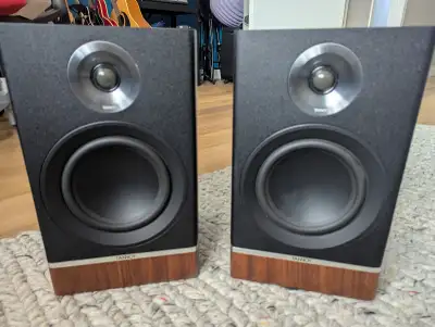 Tannoy Platinum B6 Bookshelf Speakers, View more