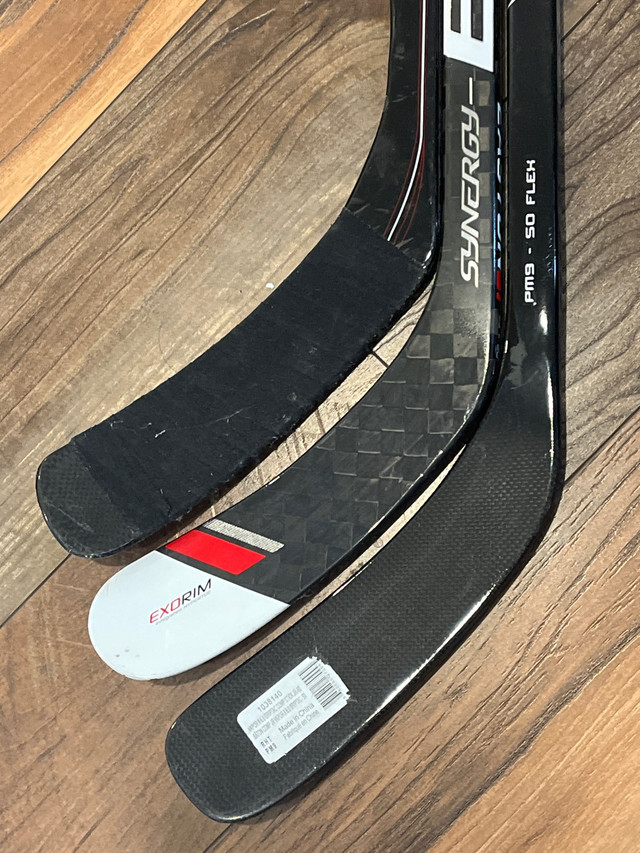 Easton bauer ccm junior sticks right (new&used) RH dans Hockey  à Ville de Montréal - Image 2