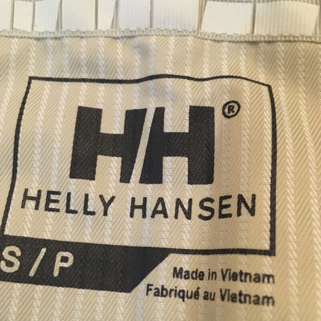 LADIES SKI PANTS  SIZE SMALL - HELLY HANSON in Women's - Bottoms in Cambridge - Image 2