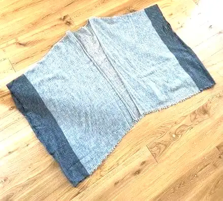 Cashmere Italian Kimono Shawl in Women's - Tops & Outerwear in Markham / York Region - Image 4