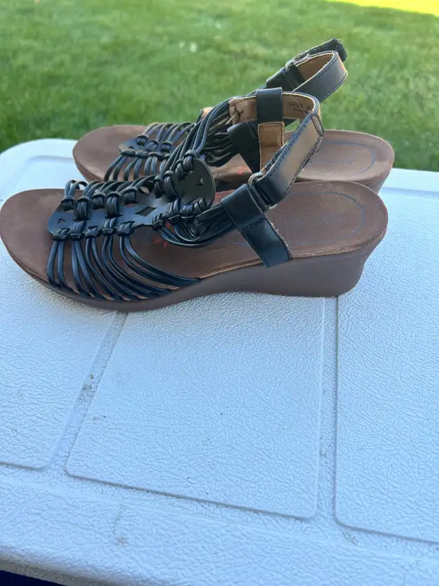 Women’s Shoes in Women's - Shoes in Edmonton - Image 8
