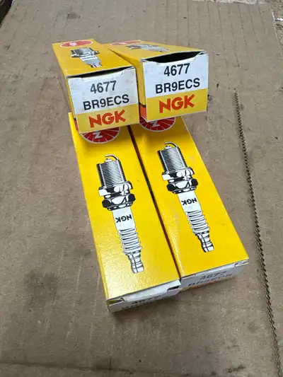 Brand new NGK 4677 plugs BR9ECS bought for BRP Skidoo SDI engines. Never used. Regular price is $20...