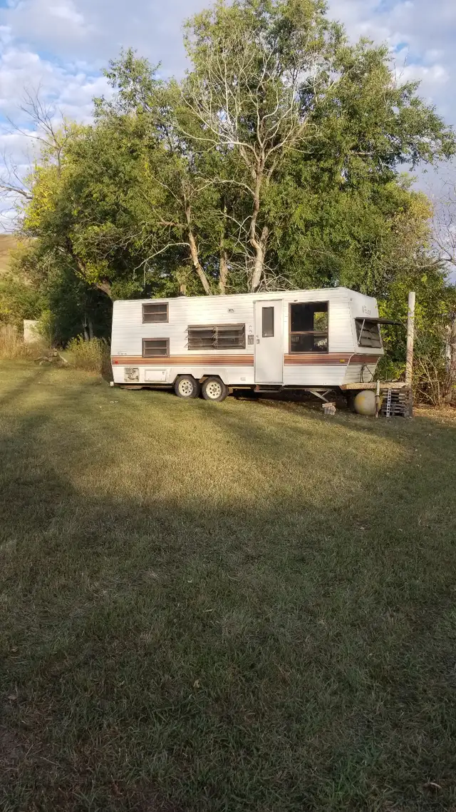 TAURUS TF 23ft Fleetwood 1984 VIN available upon request in Travel Trailers & Campers in Regina - Image 3