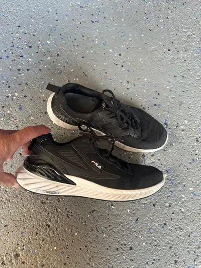 Men’s Fila Shoes Size 8, View more