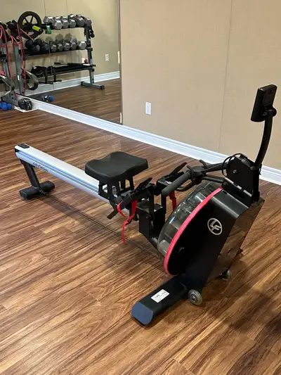 This is a beautiful piece of equipment! Red and black, quiet and smooth. This is a commercial-grade...