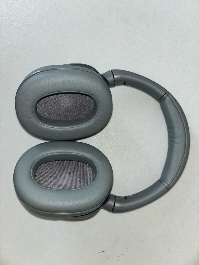 Sony Ult Wear63010223257089122
