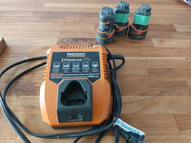 Ridgid 12V batteries and charger - batteries are dead in Power Tools in Oshawa / Durham Region - Image 2