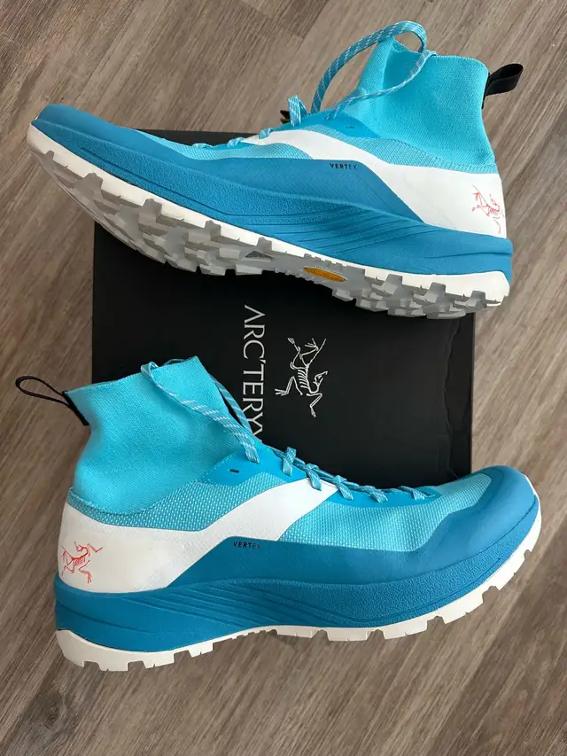 Arc’teryx Vertex in Clothing, Shoes & Accessories in City of Toronto - Image 3