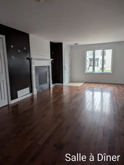 $1400.00 par mois Grand 6 1/2 (rez de chaussée et sous sol) Construction 2011 dans un immeuble de 4...