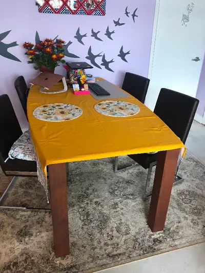 Kijiji glass dining table hotsell