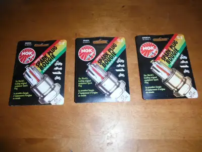 New 2 Stroke Spark Plugs BR9EYA - BR9ES - BR8ES Pair They were for my Yamaha YZ125- 2 stroke, plugs...