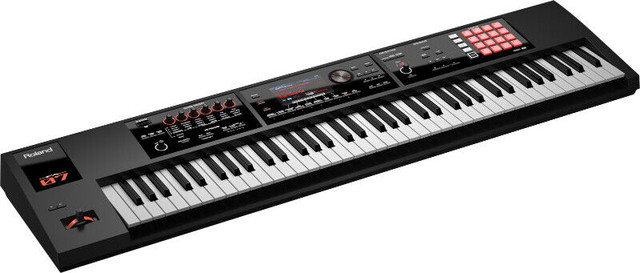 Roland FA-07 76-key Music Workstation dans Pianos et claviers  à Lac-Saint-Jean