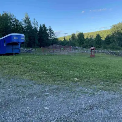 2 horse gooseneck, View more