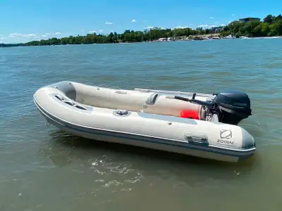Bateau pneumatique de marque Zodiac Cadet Aero 310 entièrement gonflable avec moteur 4 temps Yamaha...