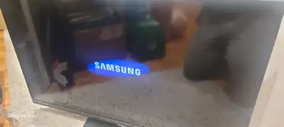 Samsung TV 40" - Excellent condition, View more