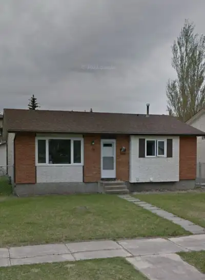 I’m Punjabi girl Moving to Neepawa Looking for a room or apartment or house to rent in Neepawa as so...