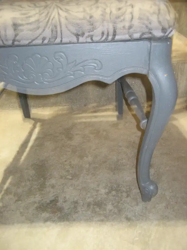 Vintage Arm Chair62863257740675122