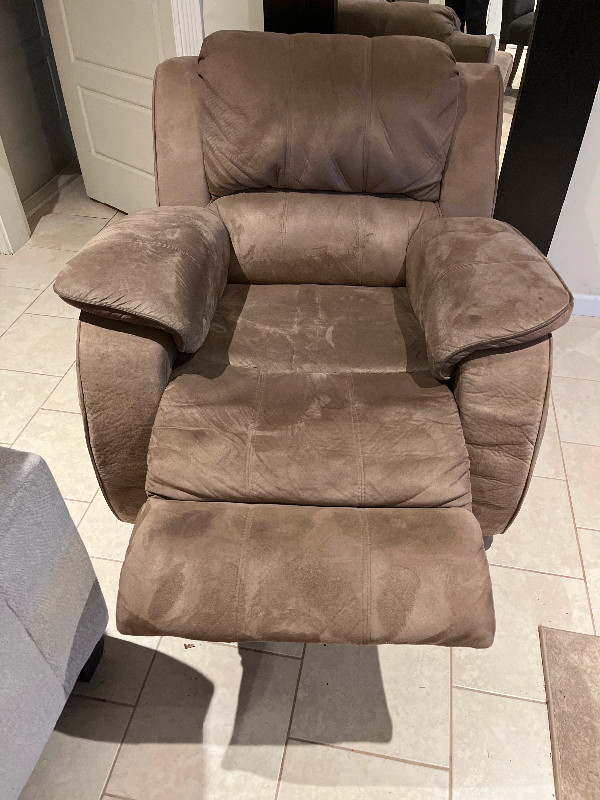 Recliner in Chairs & Recliners in Sunshine Coast - Image 2