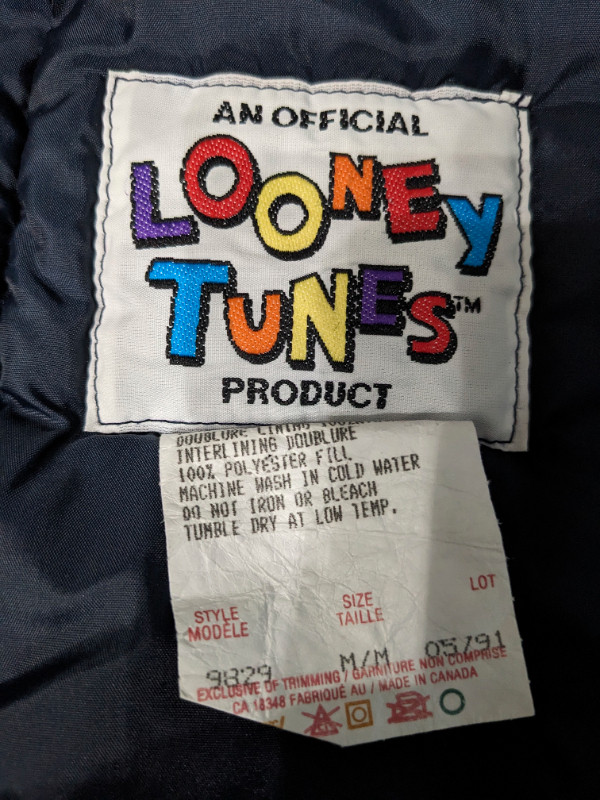 Canada made official Looney Tunes Tweety female medium parka in Women's - Tops & Outerwear in City of Toronto - Image 3