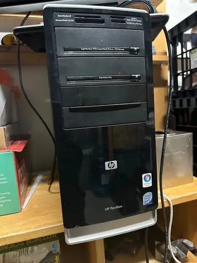 HP Pavilion a6658f PC desktop computer. Intel Core2 Quad processor. 6GB system memory. 640GB hard dr...