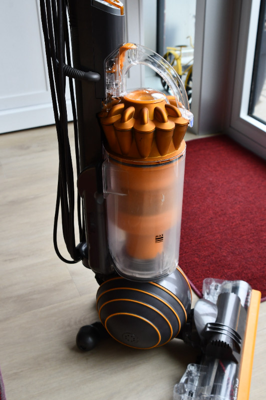 Dyson Multifloor2 Vacuum in Vacuums in Dartmouth - Image 3