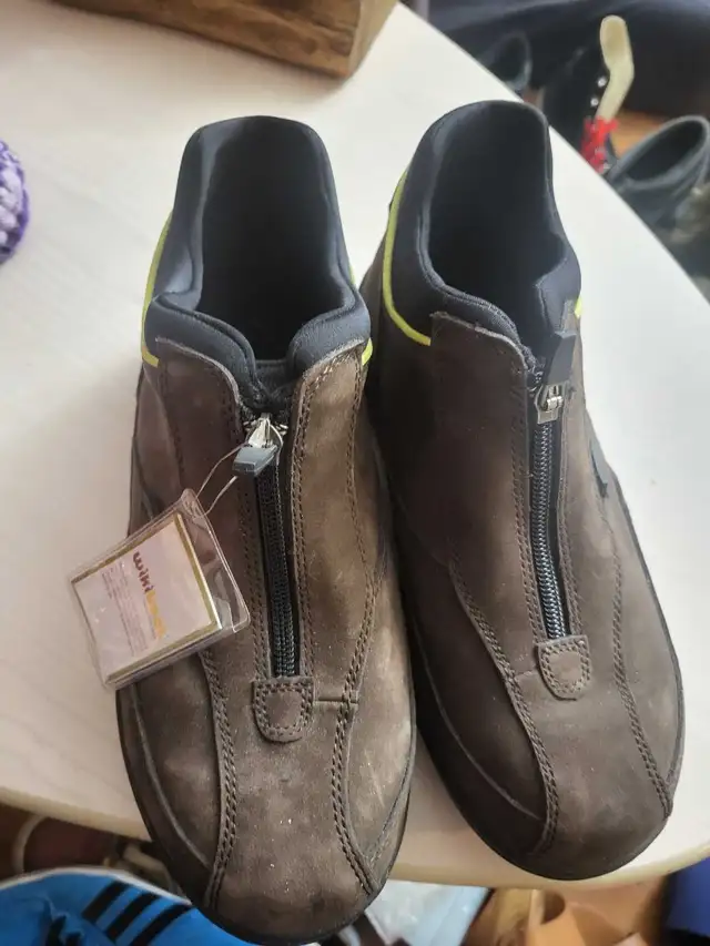 WikiBoot Shoes - Size 7 in Men's Shoes in Gatineau - Image 3