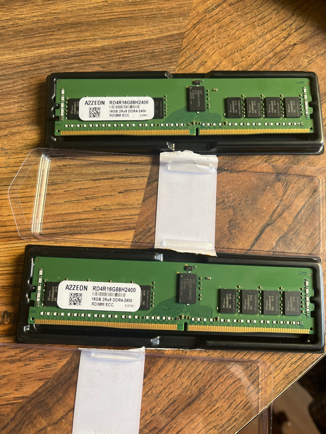 Ddr4 2400 16GB x2 ECC rdimm 2rx8 dans Composants de système  à Ville de Montréal