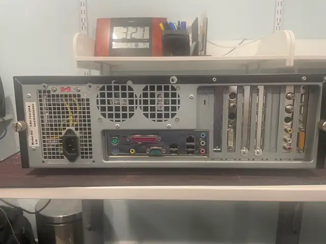 Unique Vintage Pentium 4 complete system in Desktop Computers in Mississauga / Peel Region - Image 4