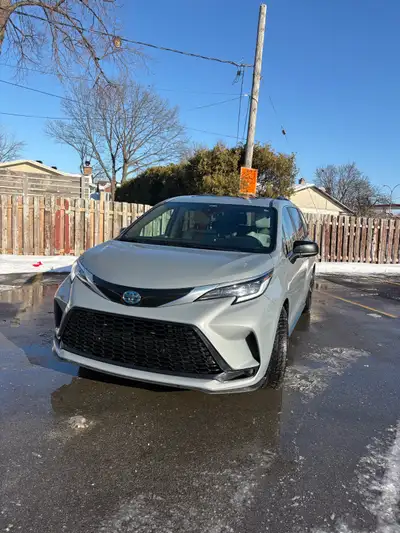 2023 Toyota Sienna XSE Hybrid Excellent condition Selling my 2023 Toyota Sienna XSE hybrid FWD. 1260...