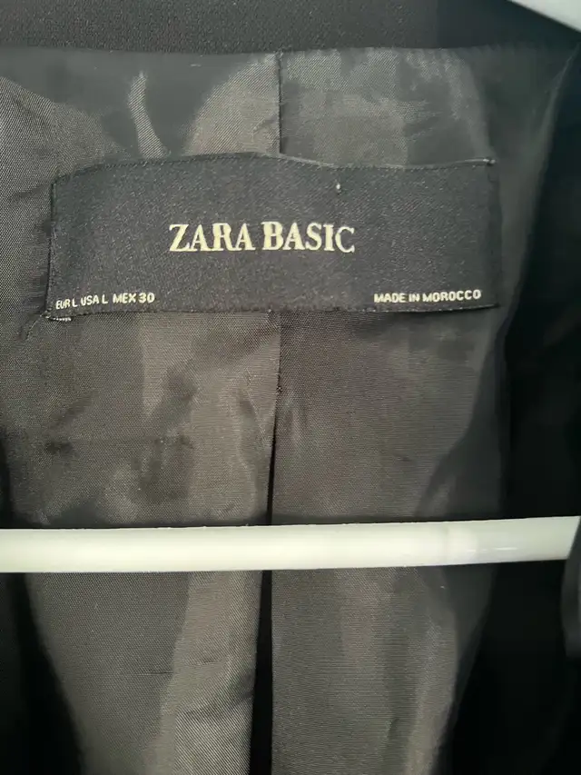 Zara Blazer  in Women's - Tops & Outerwear in City of Toronto - Image 4
