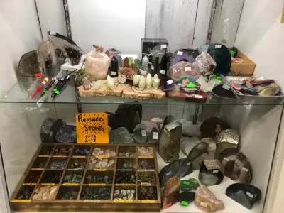 Crystals/Geodes, View more