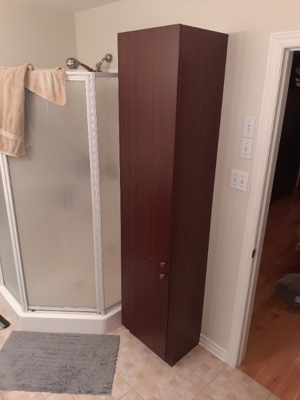 Vanité double de salle de bain et armoire in Other in West Island - Image 2