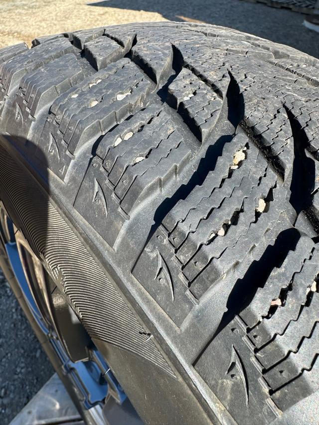 2014 Honda CRV tires, rims, floor mat’s bug/rock deflector  in Tires & Rims in Prince George - Image 3