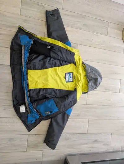 Boy winter jacket size 10, View more