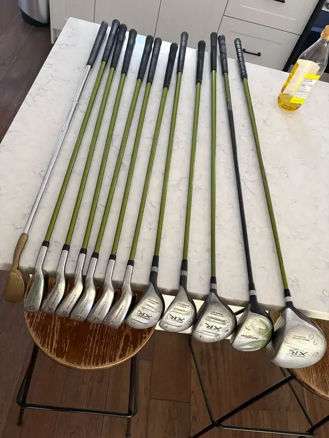 women’s right handed golf set and bag  in Golf in Guelph - Image 9