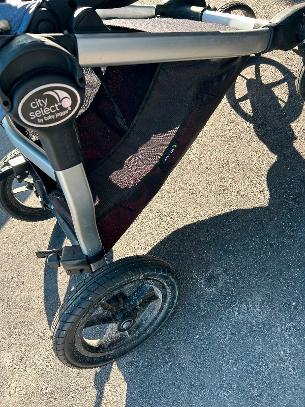 City select stroller in Strollers, Carriers & Car Seats in Ottawa - Image 4