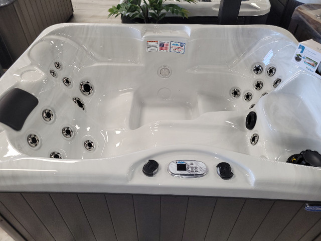 HOT TUBS - Leftover 2023 Inventory Blowout - From $4500 in Hot Tubs & Pools in Markham / York Region - Image 4