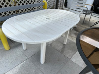 Table patio 5 x 3 pieds 