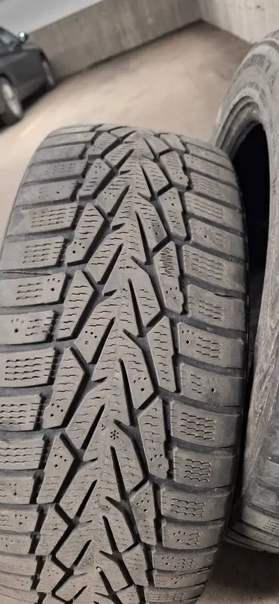 3 winter tires Nokian Hakkapeliitta 7 with 6/32" tread depth, in good condition.