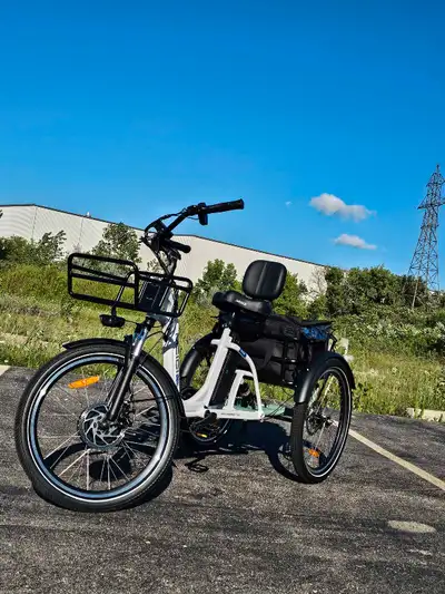 Visit us at www.zeusebikes.ca Available on the phone 7 days a week Free express shipping Financing A...