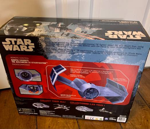 Star Wars Darth Vader's RC TieAdvanced X1 StarFighter 2.4 GHZ in Toys & Games in Burnaby/New Westminster - Image 2