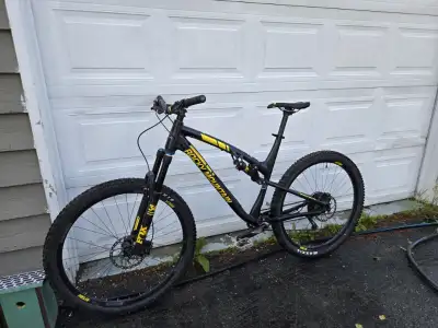 2017 Rocky Mountain Instict 950 for sale. 2XL size for tall folks. Lightly used and in great conditi...