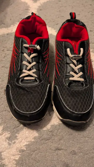 5$  souliers enfant grandeur 6  bon état Candiac J5R4R5 , View more