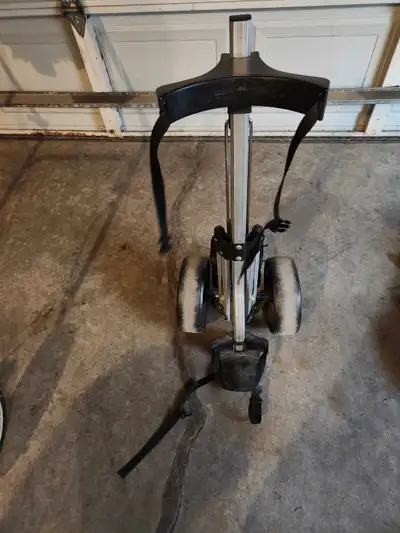 Selling used golf cart. If interested, pls contact me.