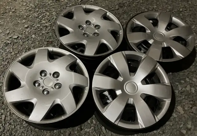 Set of Winter Steel Rims & H Caps, 4 Toyota Prius V/Camry/Rav4 in Tires & Rims in Bridgewater - Image 3