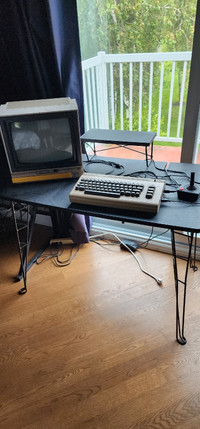 Working commdore 64 with monitor printer and floppy drive