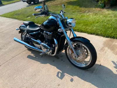 Triumph Thunderbird ABS 1600 Great condition Well maintained $6500 obo No trades