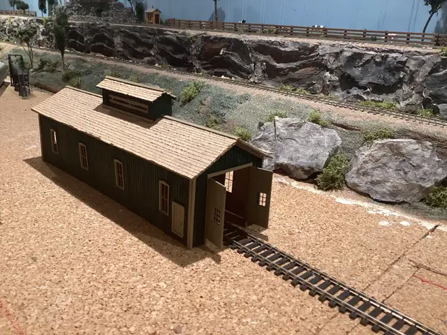 HO Single Stall Engine House64711645954947120