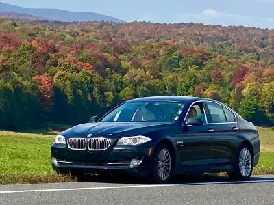 BMW 535i xDrive AWD 2011 Extérieur noir / intérieur cuir beige Vente privée par propriétaire de long...